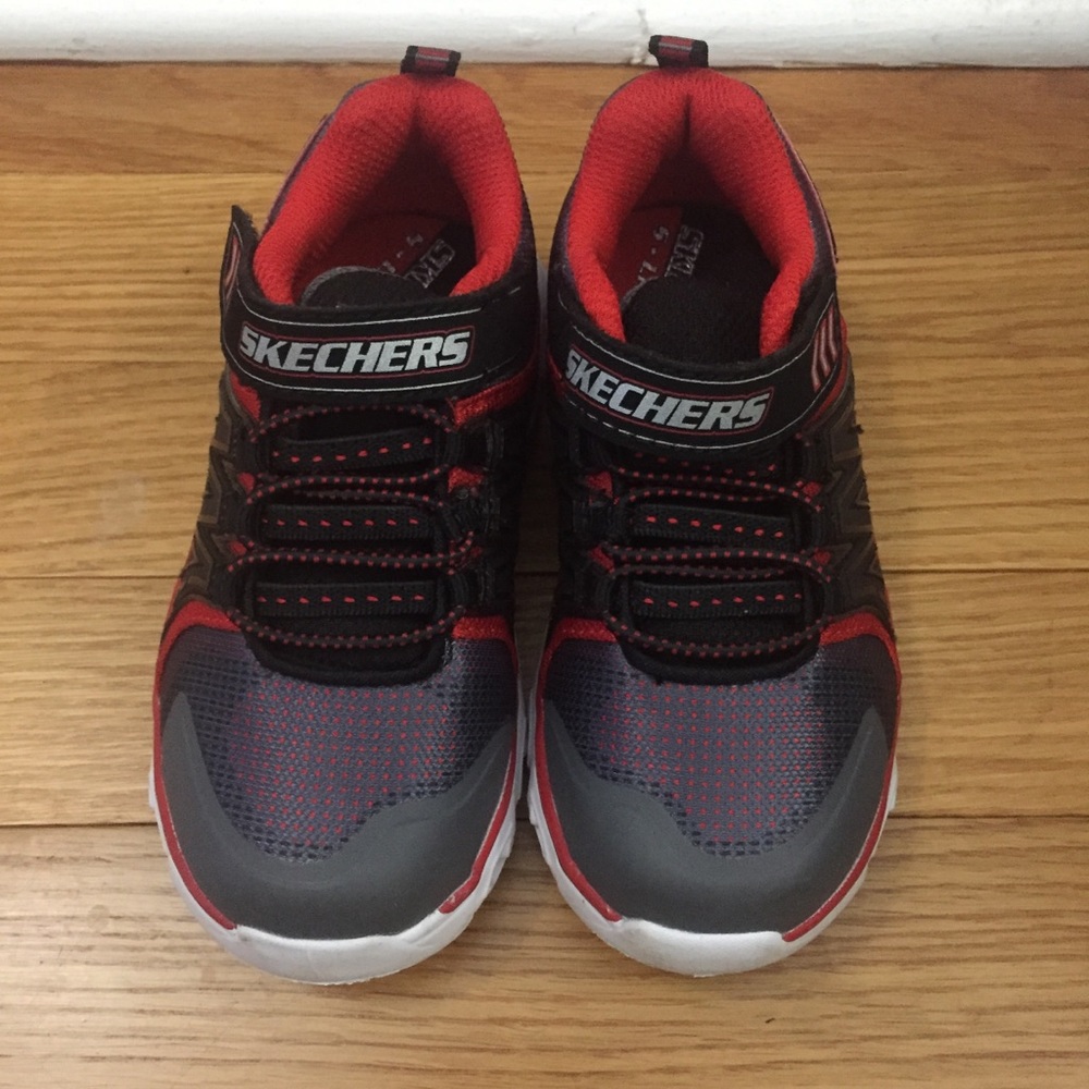 skechers boy shoes